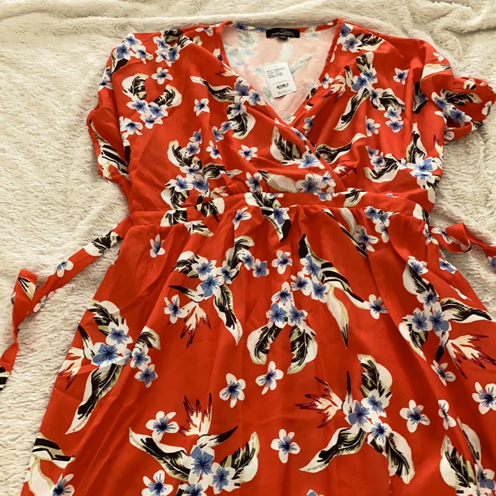 NWT tie back midi dress